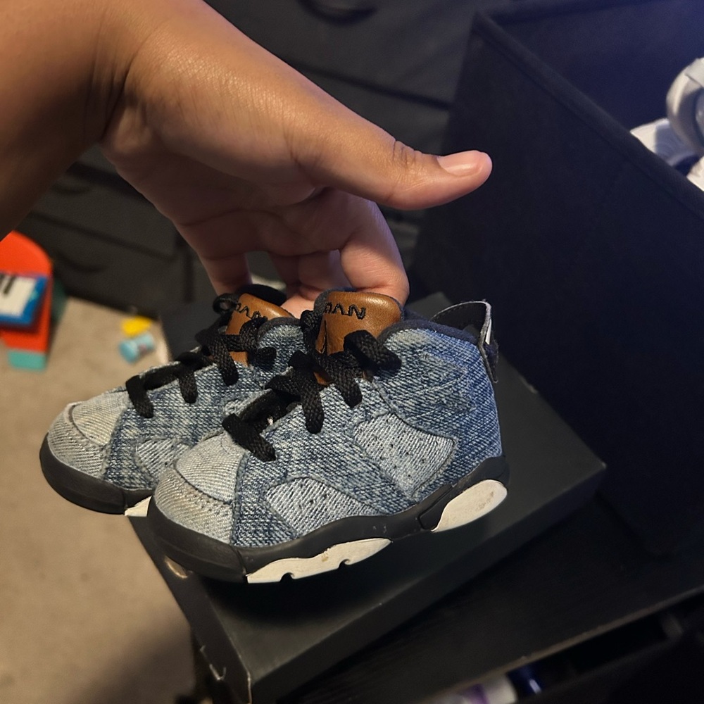 Jordan Kids Sneakers in Denim and Black